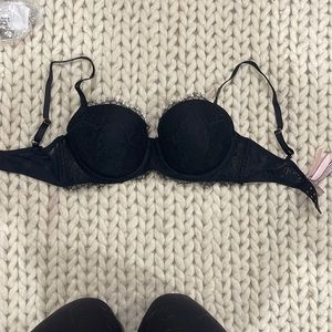 Black Victoria’s Secret lace bra